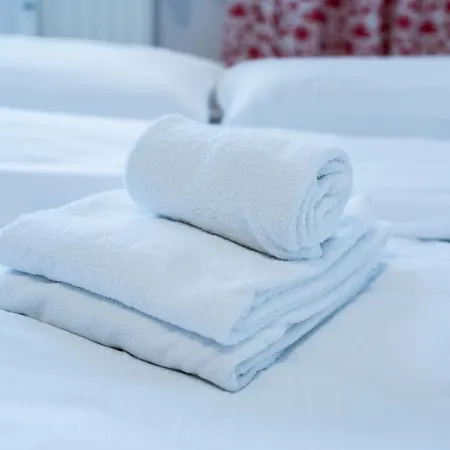 Grunwald Spacious By Bookinghost 아파트