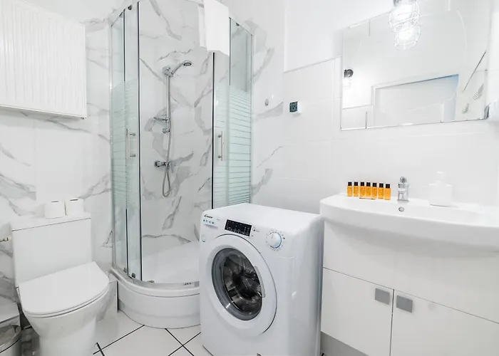 Grunwald Spacious By Bookinghost Poznan